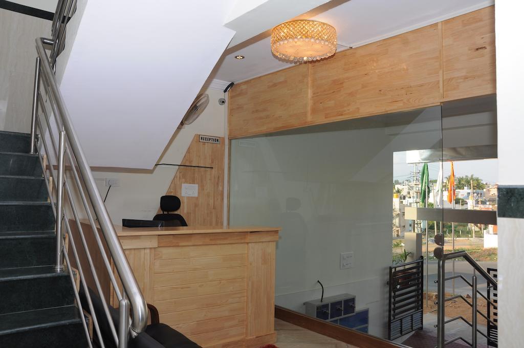 Oyo 1900 Hotel Olive Residency Мисор Екстериор снимка