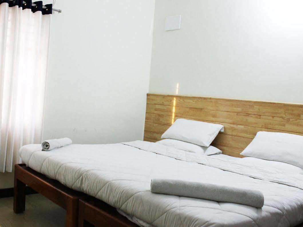 Oyo 1900 Hotel Olive Residency Мисор Екстериор снимка