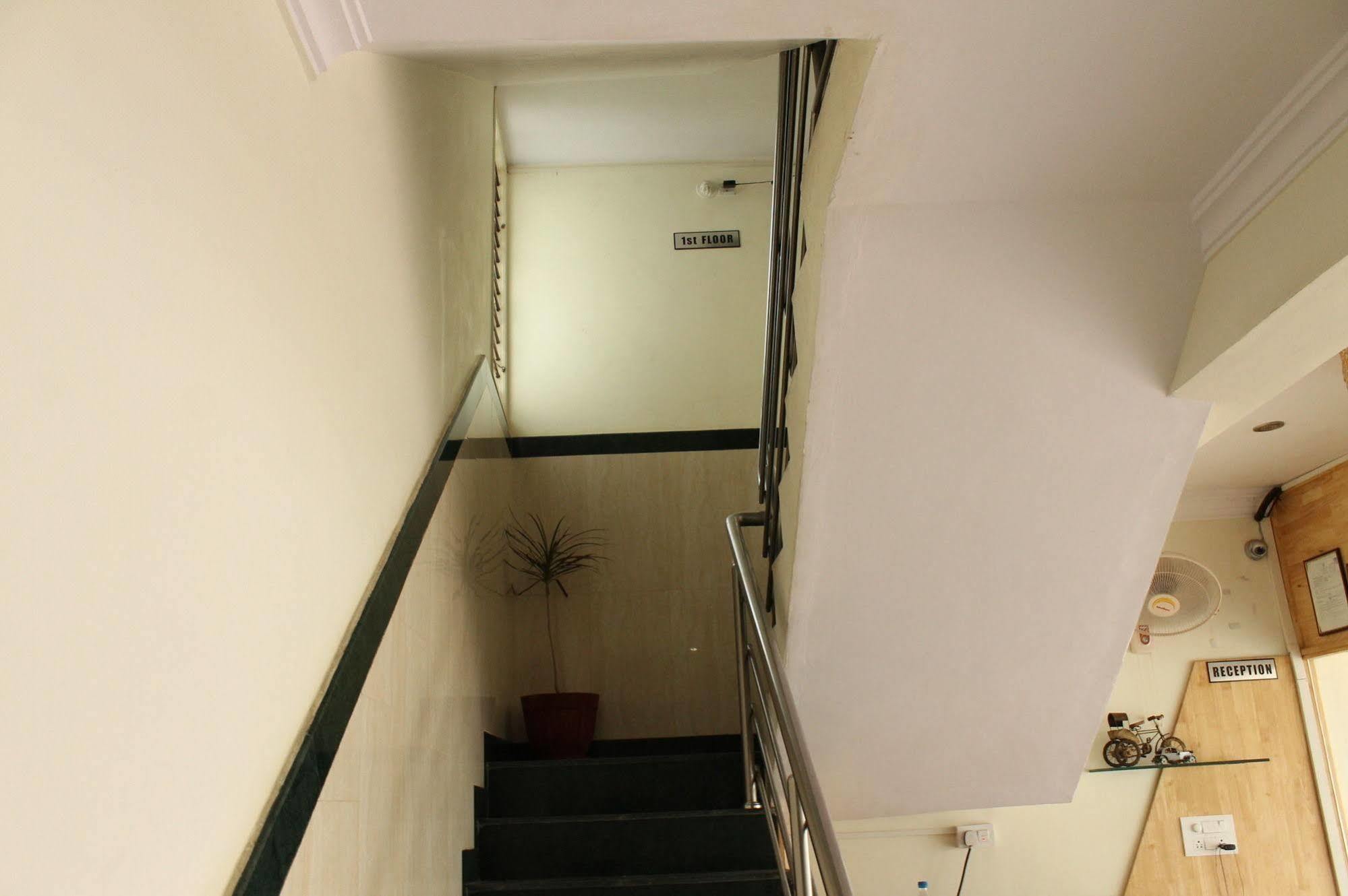 Oyo 1900 Hotel Olive Residency Мисор Екстериор снимка